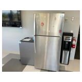 Whirlpool Refrigerator/Freezer WRT318FZDM02