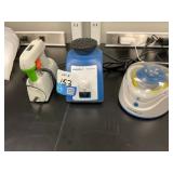 VWR Analog Vortex Mixer & Mini Centrifuge