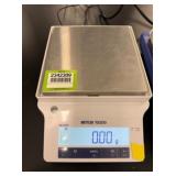 Mettler Toledo ME1002E Scale