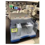 Qiagen TissueLyser II Homogenizer