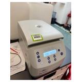 Eppendorf 5425 Centrifuge