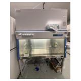 Thermo Scientific 1371 5 ft Biosafety Cabinet