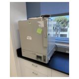 Yamato DX 400 Drying Oven