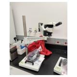 Leica M80 Stereo Microscope