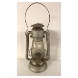 DIETZ No.2 BLIZZARD LANTERN, CRACK IN GLOBE
