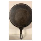 GRISWOLD No.8 CAST IRON LID & WAGNER WARE SKILLET
