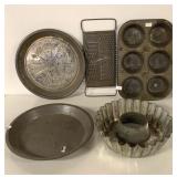 VINTAGE KITCHENWARE/DECOR