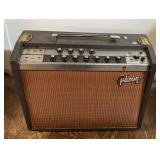 GIBSON TUBE AMP ON CASTERS, 26x11x22, TURNS ON
