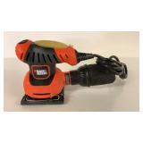 BLACK & DECKER SANDER
