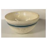 ANTIQUE HULL MIXING BOWL