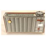 MITSUBISHI 3 BAND 8 TRANSISTOR, DOES NOT TURN ON
