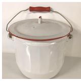 ENAMEL CHAMBER POT