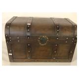 BROWN CHEST, MISSING FRONT LATCH