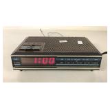 SPARTUS AM/FM ALARM CLOCK
