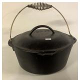 LODGE No 2 CAST IRON DUTCH OVEN