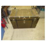 NO SHIPPING -Antique Green Trunk with Key