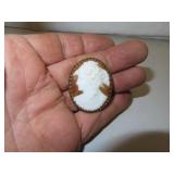 Vintage Cameo Brooch Pin
