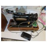 Antique Singer Sewing Machine AK497603