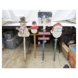 NO SHIPPING - 4 Hand Made Yard Christmas