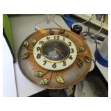 Vintage United Electric Wall Clock = 10&1/2'