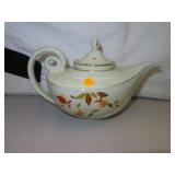 Vintage Hall Jewel Tea Genie Tea Pot = 11' x 7'