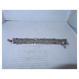 Beautiful Vintage Weiss Rhinestone Bracelet =