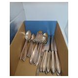 31 Piece 1847 Rogers Bros Silverplate Set =6 Place
