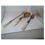 3 Piece Vintage Servingware - The large spoon &