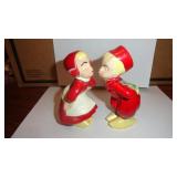 Vintage Kissing Red Dutch Boy and Girl = 4&3/4'