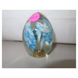 Vintage Blown Glass Paperweight = 3&1/2" x 2&1/4"