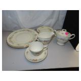 Vintage 26 Piece Homer Laughlin Eggshell Georgian