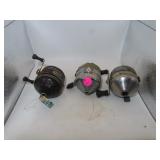 3 Zebco Fishing Reels - All Untested = 33 Classic-