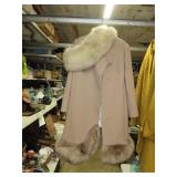 Vintage Fur Trimmed Ladies Coat & Fur Collar