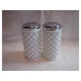 Vtg Fenton Hobnail 4&1/4" Salt & Pepper Shakers