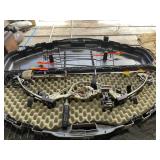 Hoyt compound bow 