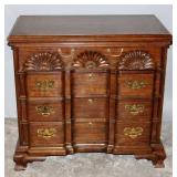 A HARDEN MAHOGANY BLOCK FRONT CHEST WITH SHELL CAR