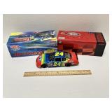 Action Jeff Gordon Dupont Model Car Bank