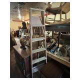 Wood Step Ladder