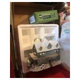 Holiday House Figure & Mini Light Set