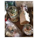 Christmas Snow Globes & Decor