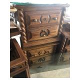 2 Night Stands with 2 Drawers