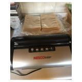 Nesco Vacuum Sealer & Bags