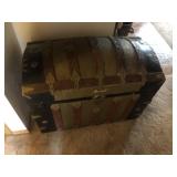 Vintage Hump Back Trunk