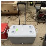 Rubbermaid Cooler On Wheels