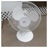 Perfect Aire 12" Oscillating Table Fan (Model 1PA