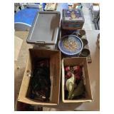 Christmas Dï¿½cor Lot; Assorted tins, replacement bu