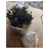 Christmas Garland & Dï¿½cor; Assortment includes gar