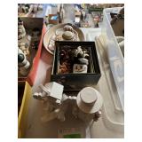 Snowman Dï¿½cor Lot; Includes nutcracker, serving pl