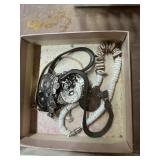 Assorted Costume Jewelry; Mixed pieces.