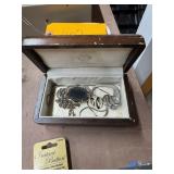 Assorted Costume Jewelry; Mixed pieces.